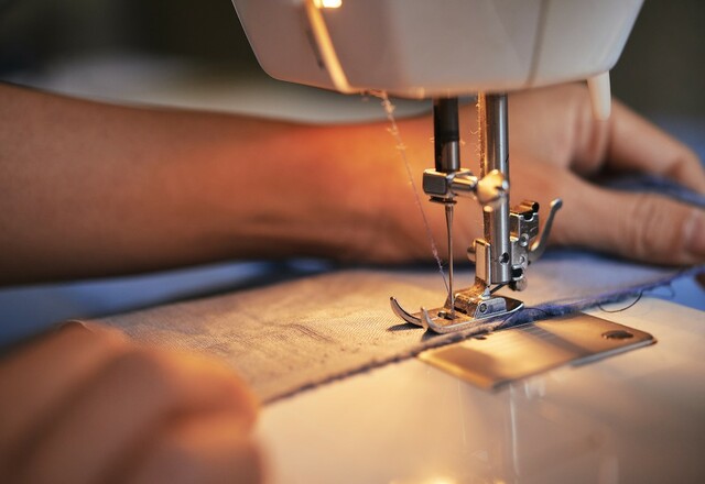 かつては嫁入り道具のトップ・アイテム ミシンの発明 | 試作.com