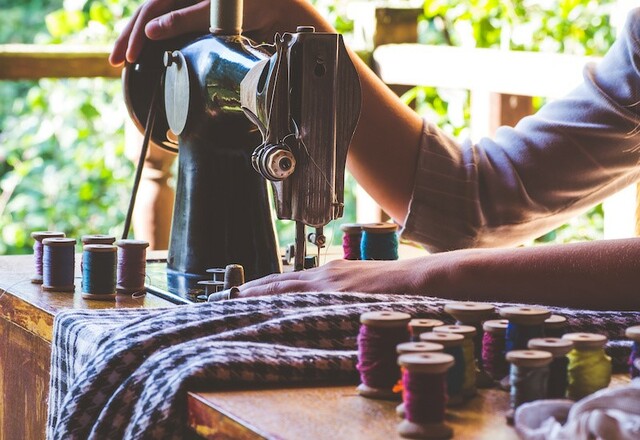 かつては嫁入り道具のトップ・アイテム ミシンの発明 | 試作.com