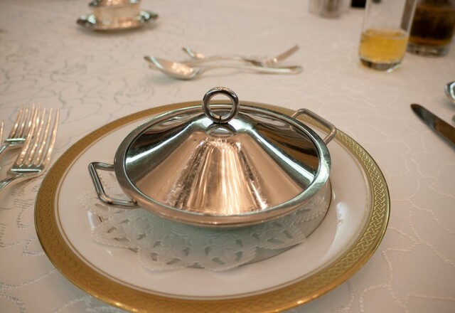 青銅器に始まる金属製食器の世界 | 試作.com