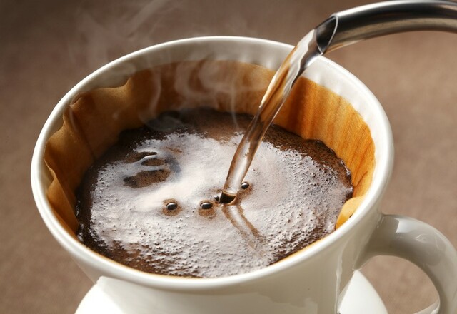 コーヒーの始まりは「薬用」だった？コーヒーに欠かせないコーヒーミルの発明